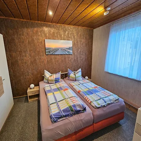 홈스테이 Ferienvermietung Philipp Behrens 빈츠