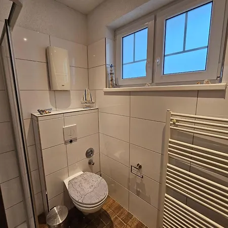 홈스테이 Ferienvermietung Philipp Behrens 빈츠